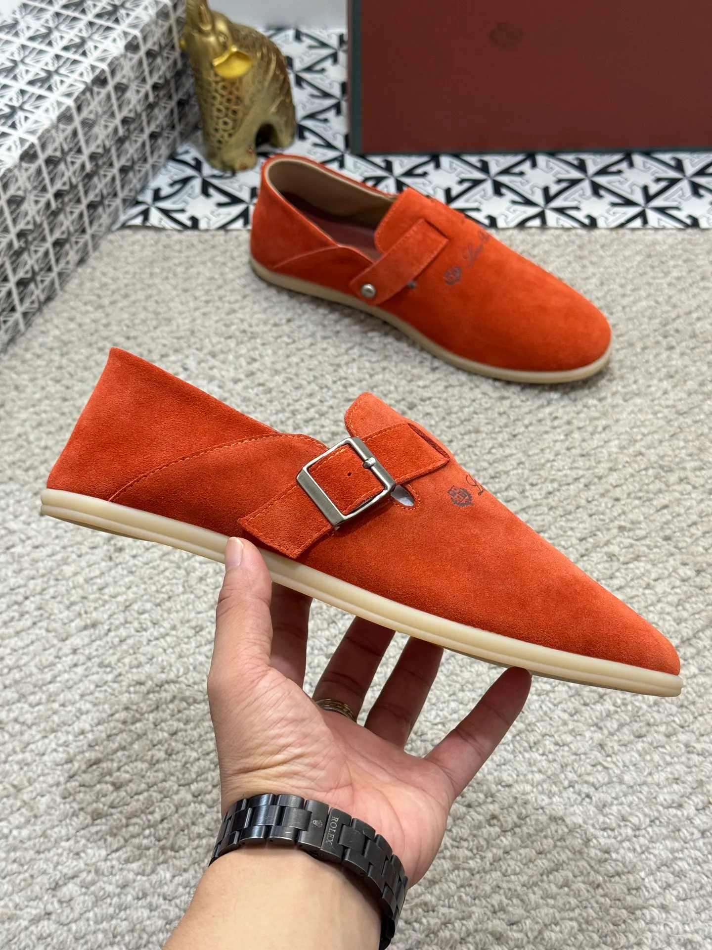 Men's men's shoes 💰420 [New style] 🍓🍓Loro Piana - LP's new moccasin shoes are made of water-repellent treated suede uppers with rubber soles, a classic. The complex craftsmanship and meticulous structure make the shoes light and soft, allowing you to walk comfortably and freely. Perfect for wearing at the beach or out in the water during the summer. Size: 38-44 (45 customized